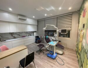 Ruang periksa Dela Dental Care