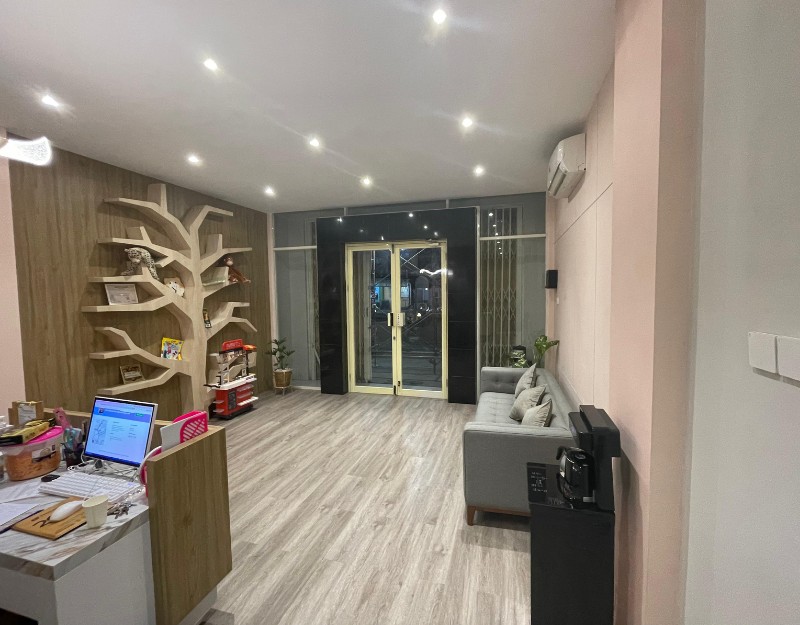 Ruang tunggu Dela Dental Care